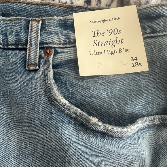 Abercrombie & Fitch Light Blue 90s Straight Ultra High Rise Jeans Size 34 (18) - Picture 5 of 12